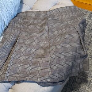 Chic Gray Plaid Mini Skirt